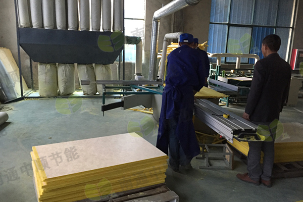 楼地面玻璃棉隔音板.jpg 楼地面玻璃棉隔音板.jpg