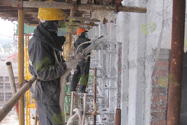 玻璃纤维喷涂.jpg 玻璃纤维喷涂.jpg